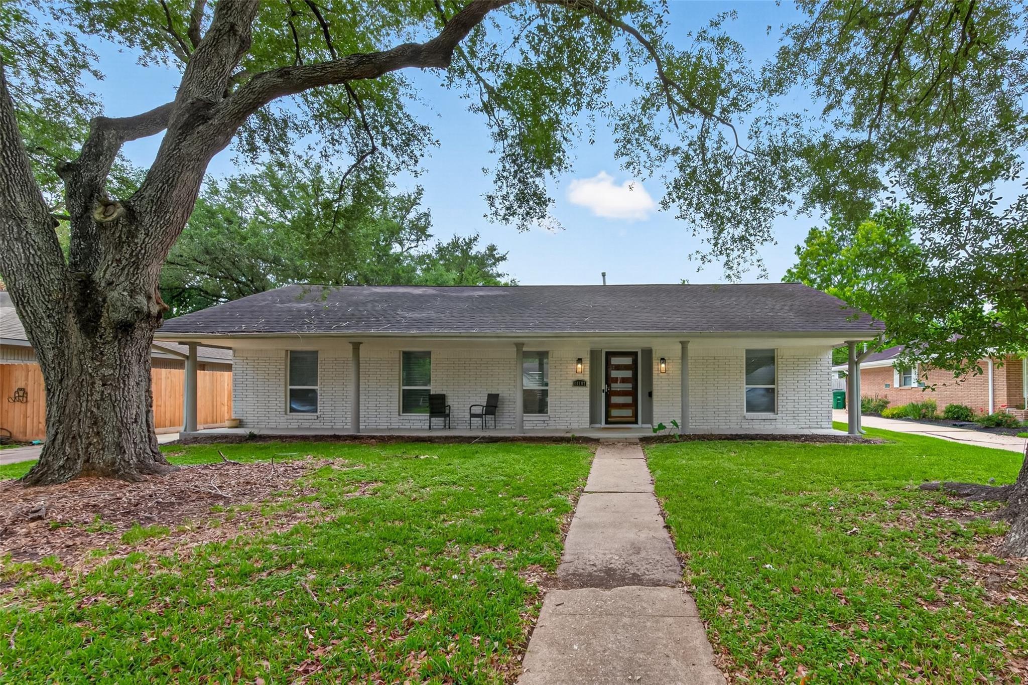 Cedarhurst Dr, Houston, TX 77096
