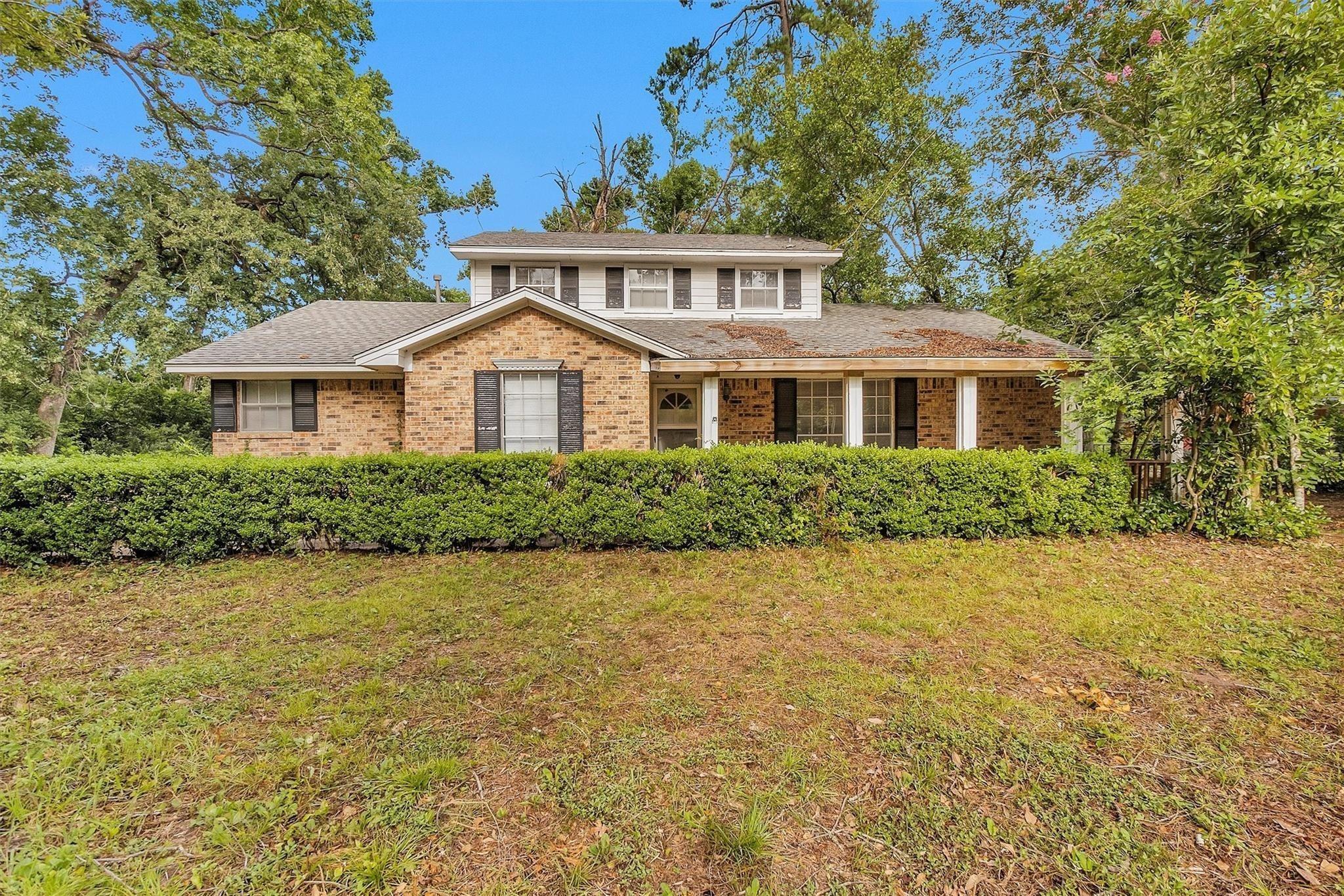 W Hawthorne Dr, Spring, TX 77386
