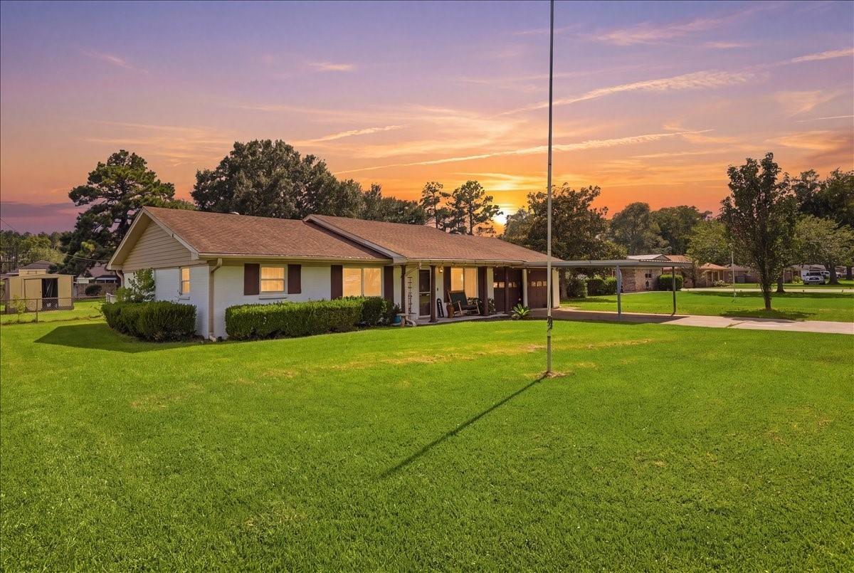 Laurie Ln, Lumberton, TX 77657