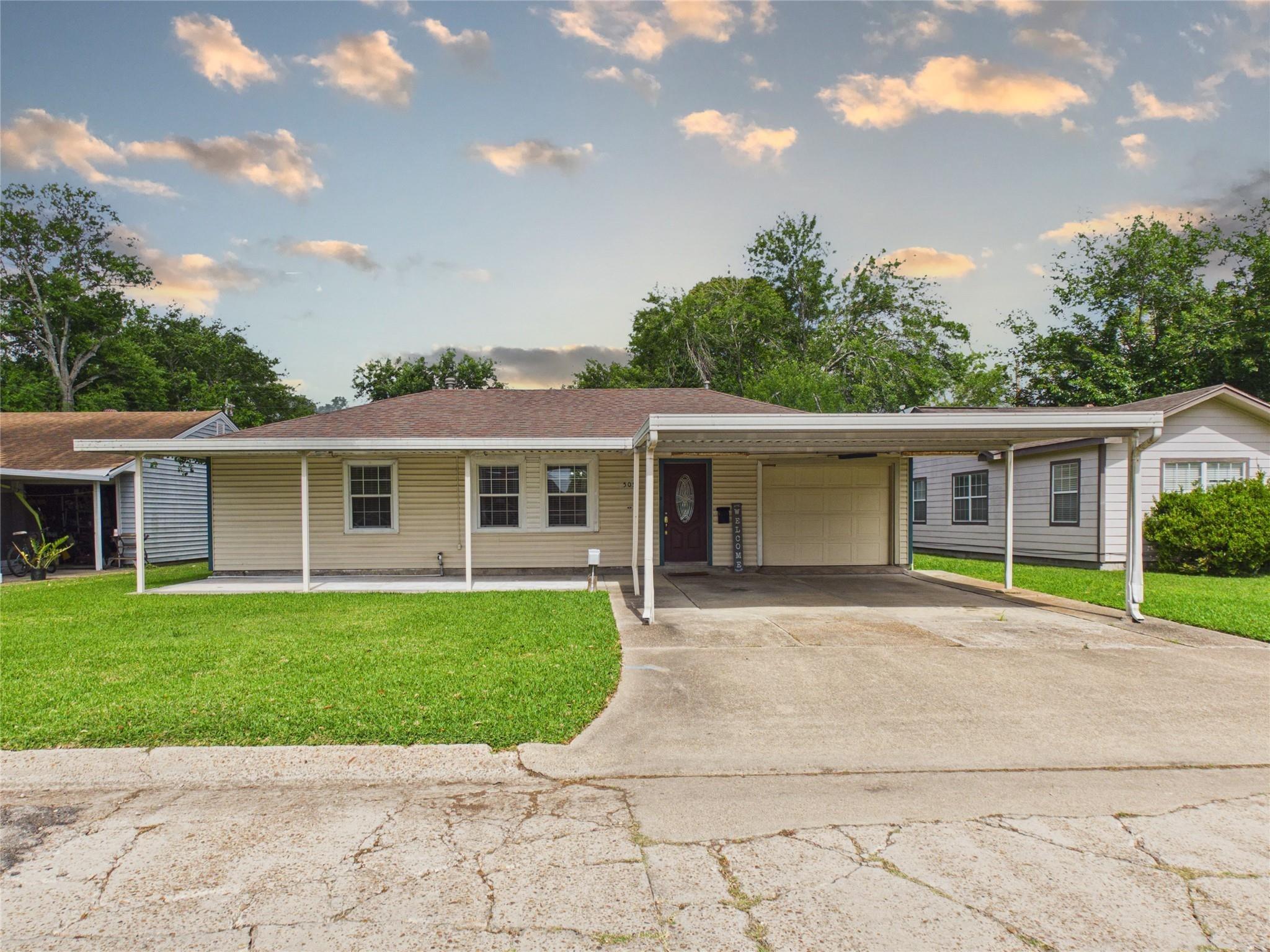 S Circle Dr, Baytown, TX 77520