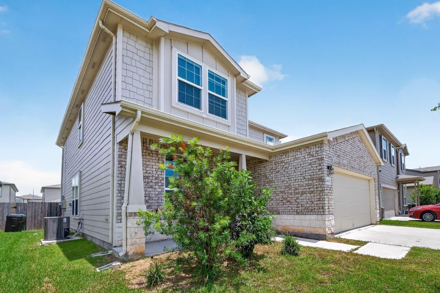 Hobby Wind Ridge Dr, Houston, TX 77075