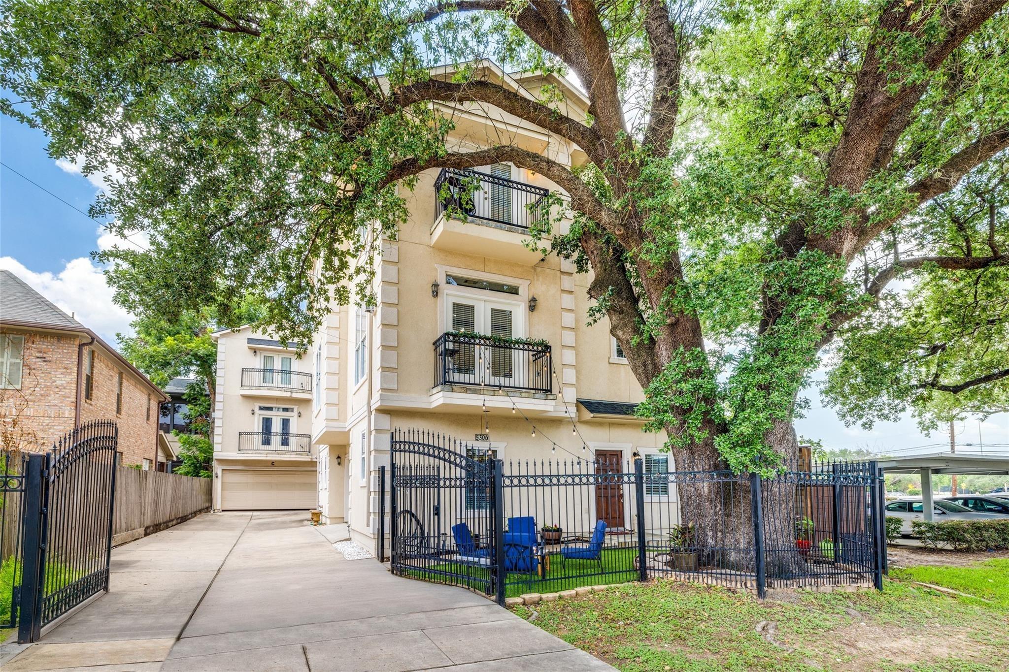 Nolda St, Houston, TX 77007