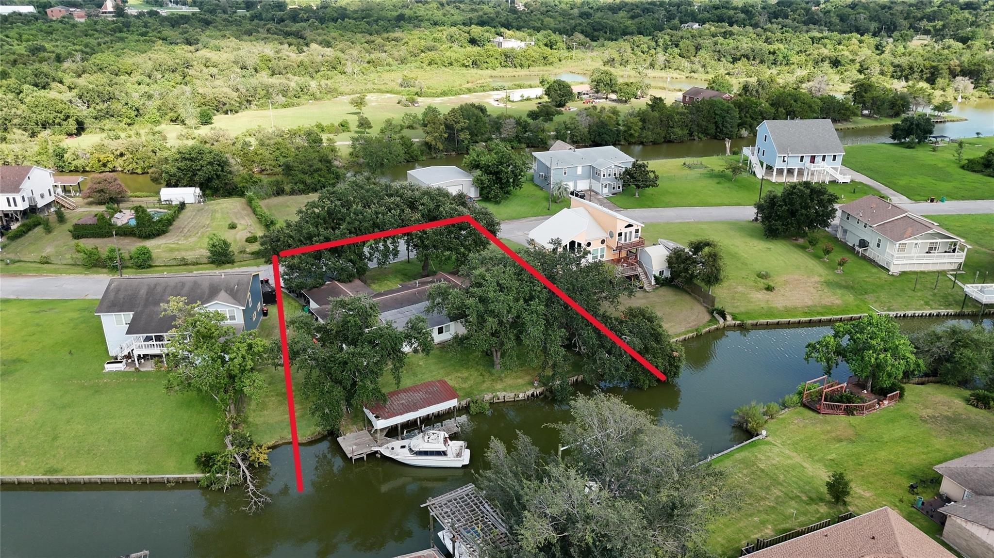 Rue Orleans St, Baytown, TX 77520