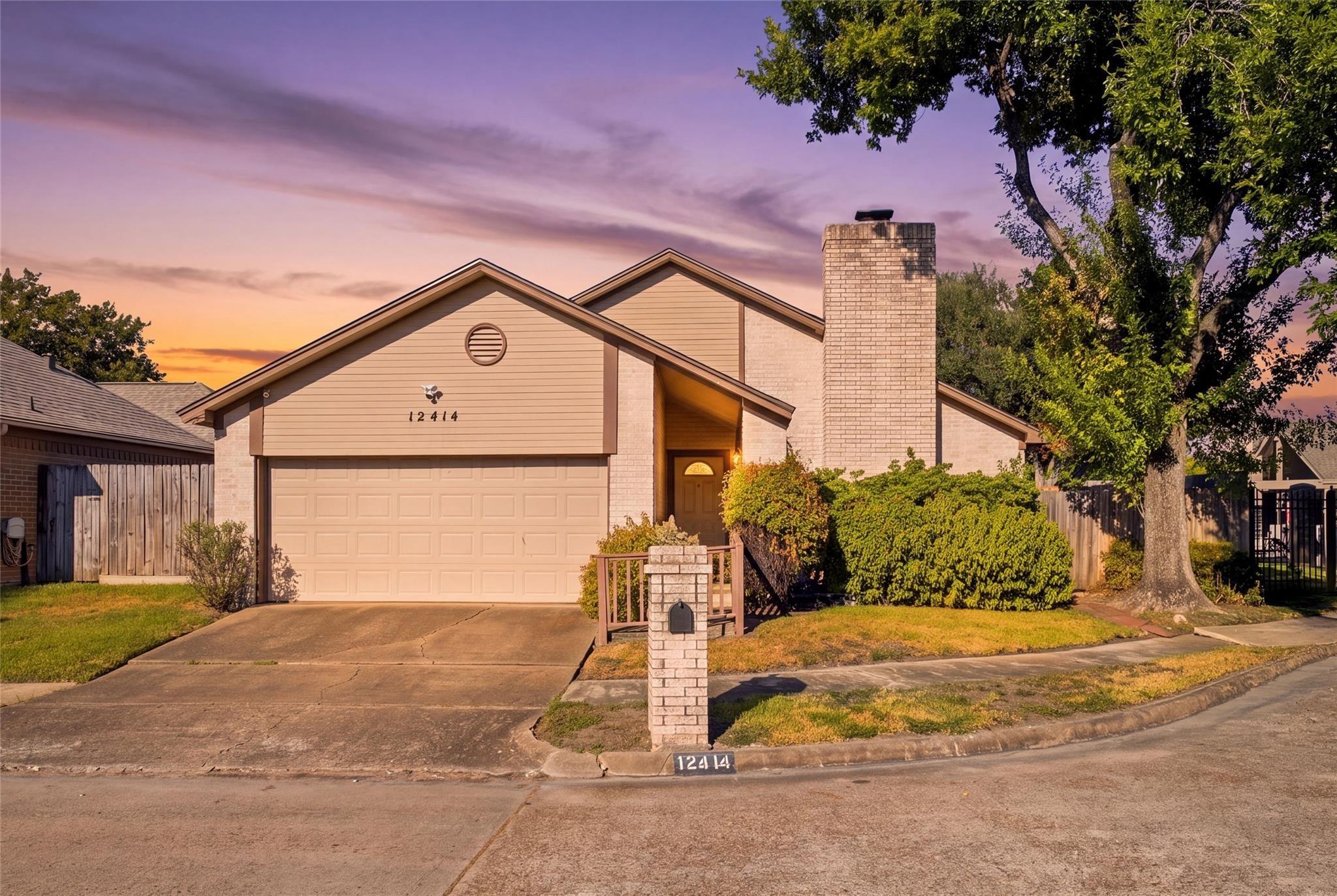 Windy Wisp Ln, Houston, TX 77071