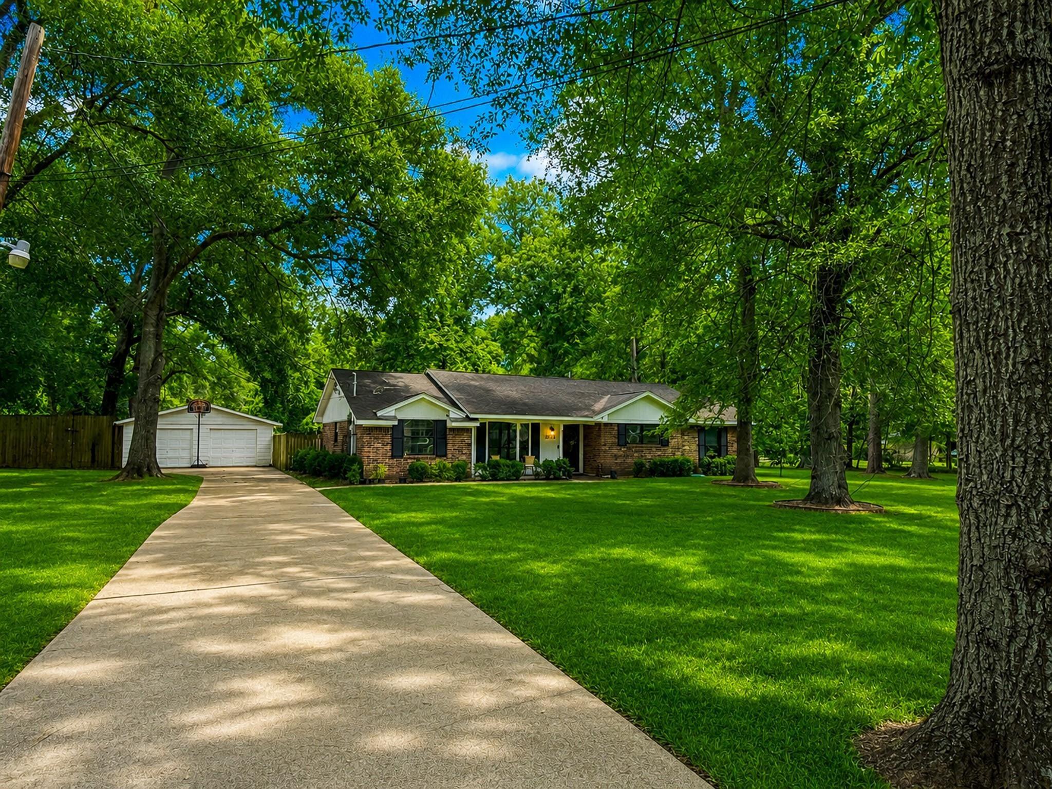 Blueberry Hill Dr, Conroe, TX 77385