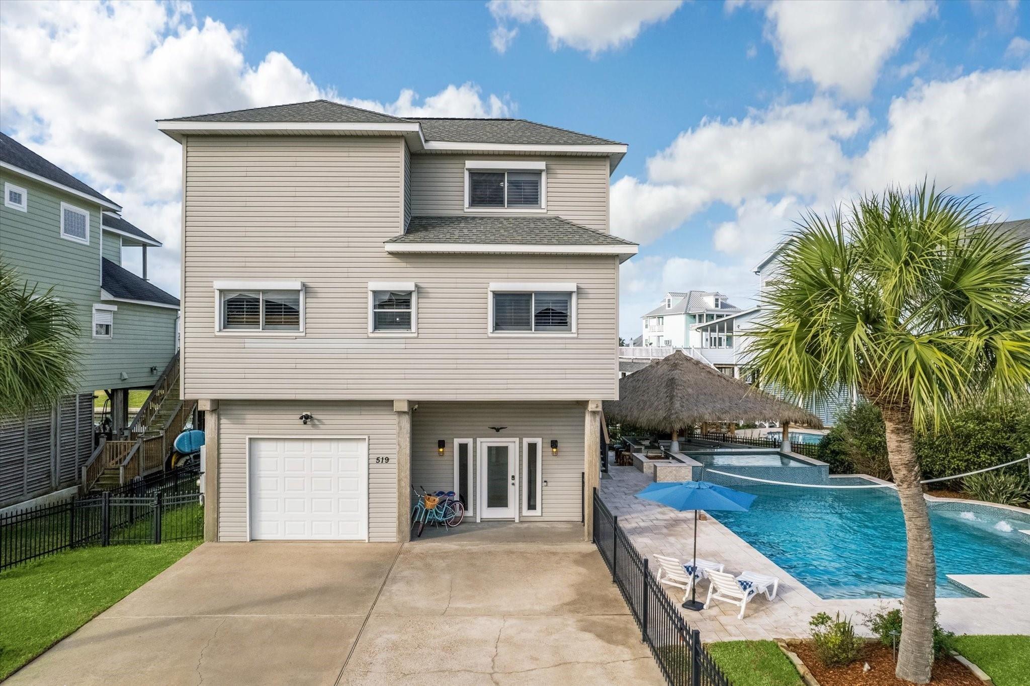 Westerly Dr, Galveston, TX 77554