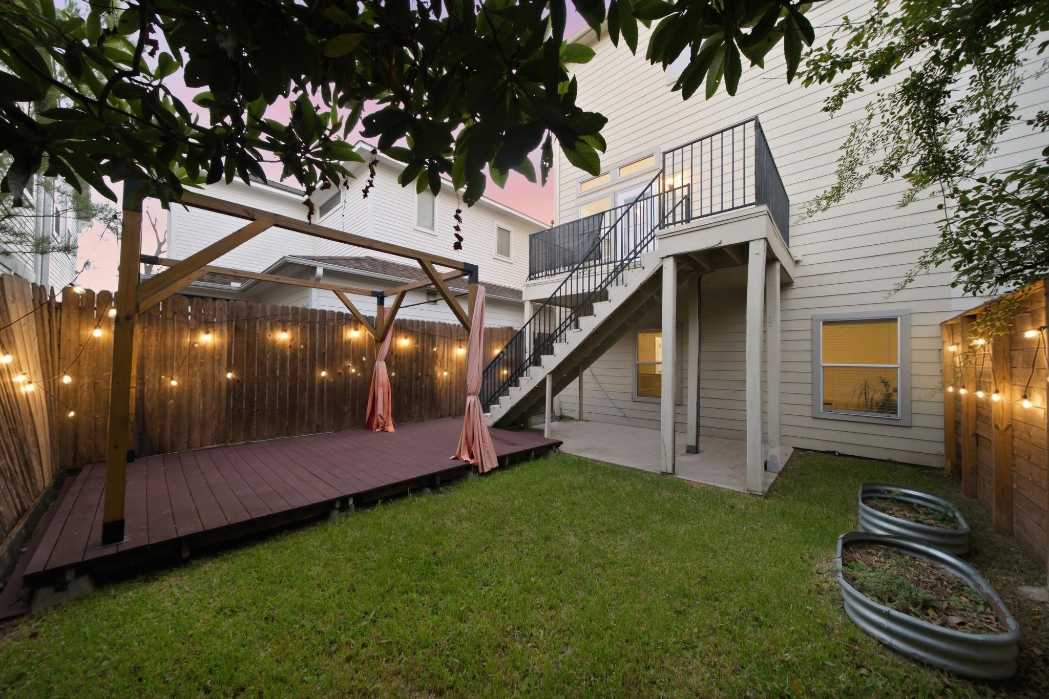 Lawrence St, Houston, TX 77008