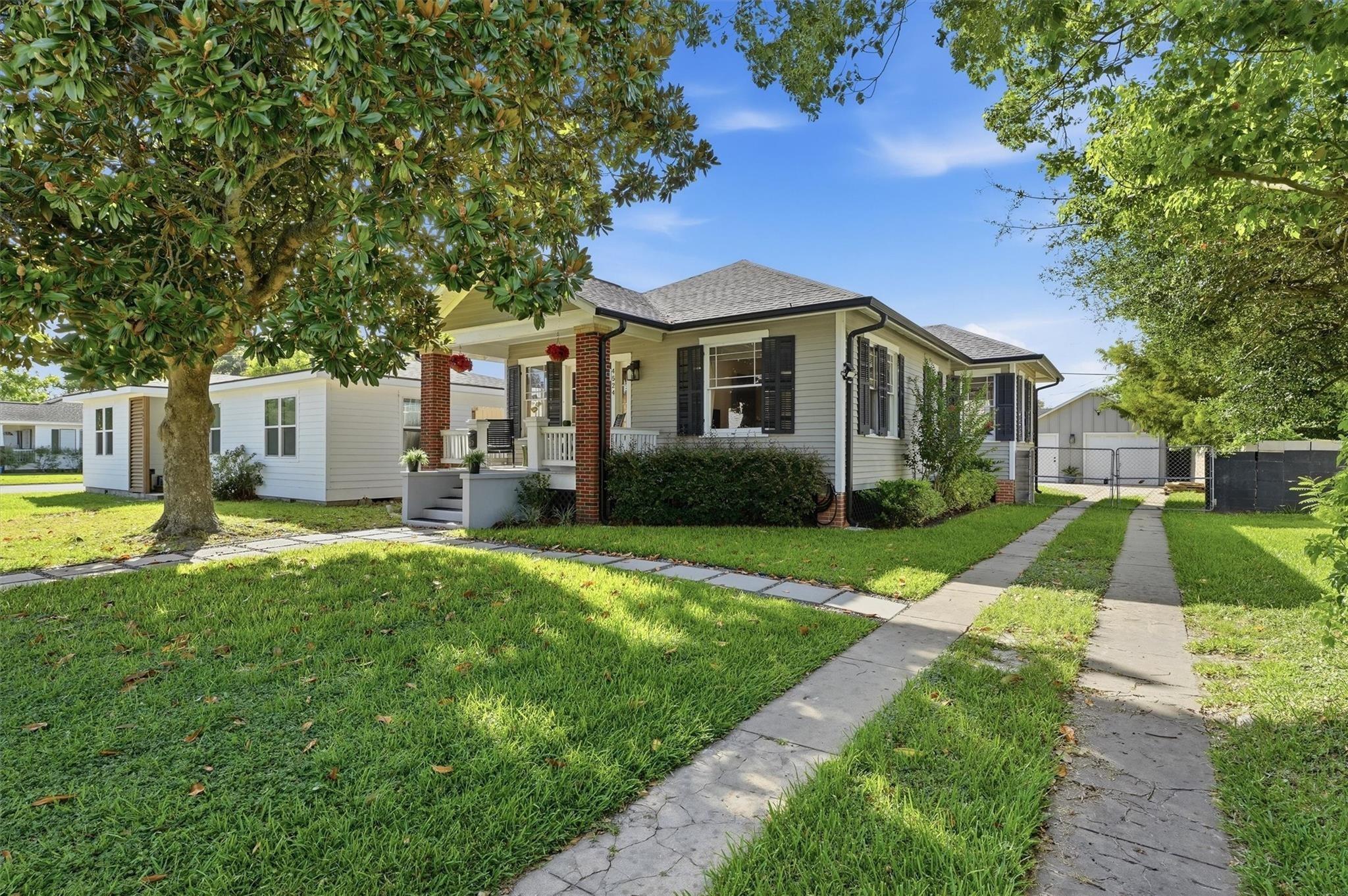 Avenue O 1/2, Galveston, TX 77551