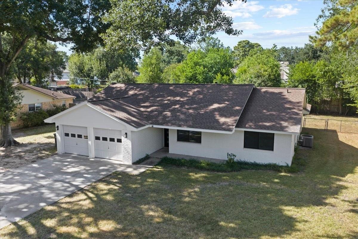 Mockingbird Ln, Katy, TX 77493