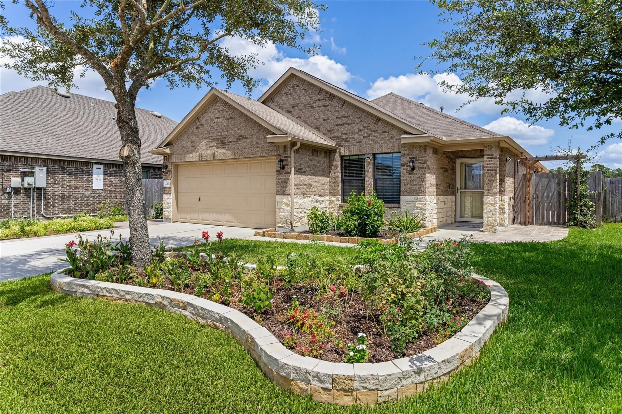 Red Birch Ct, Tomball, TX 77375