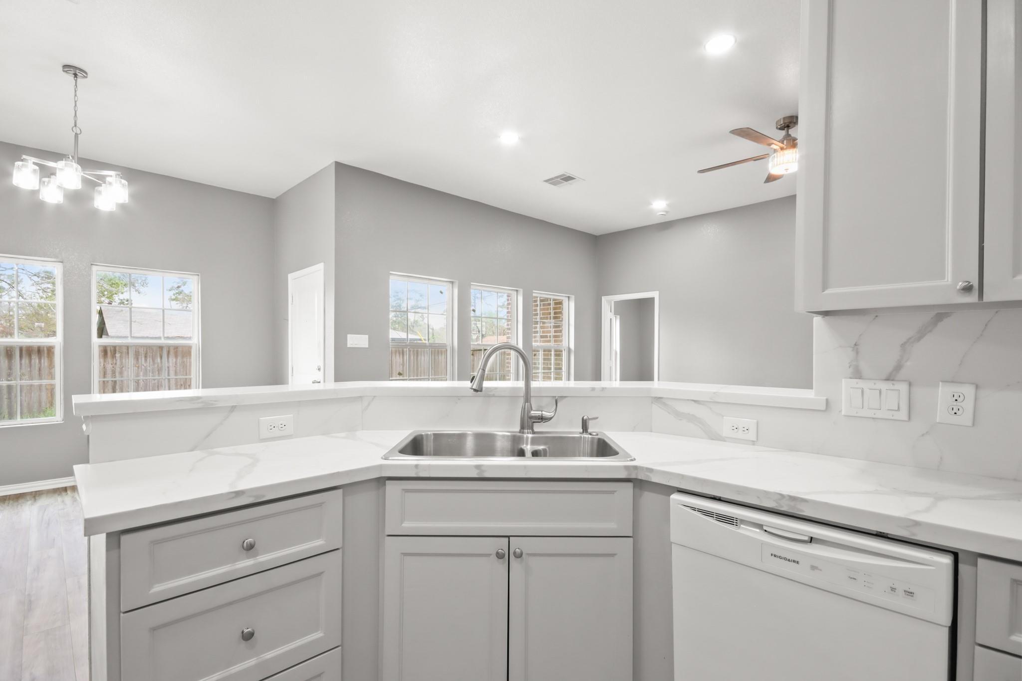 Corydon Dr, Huffman, TX 77336