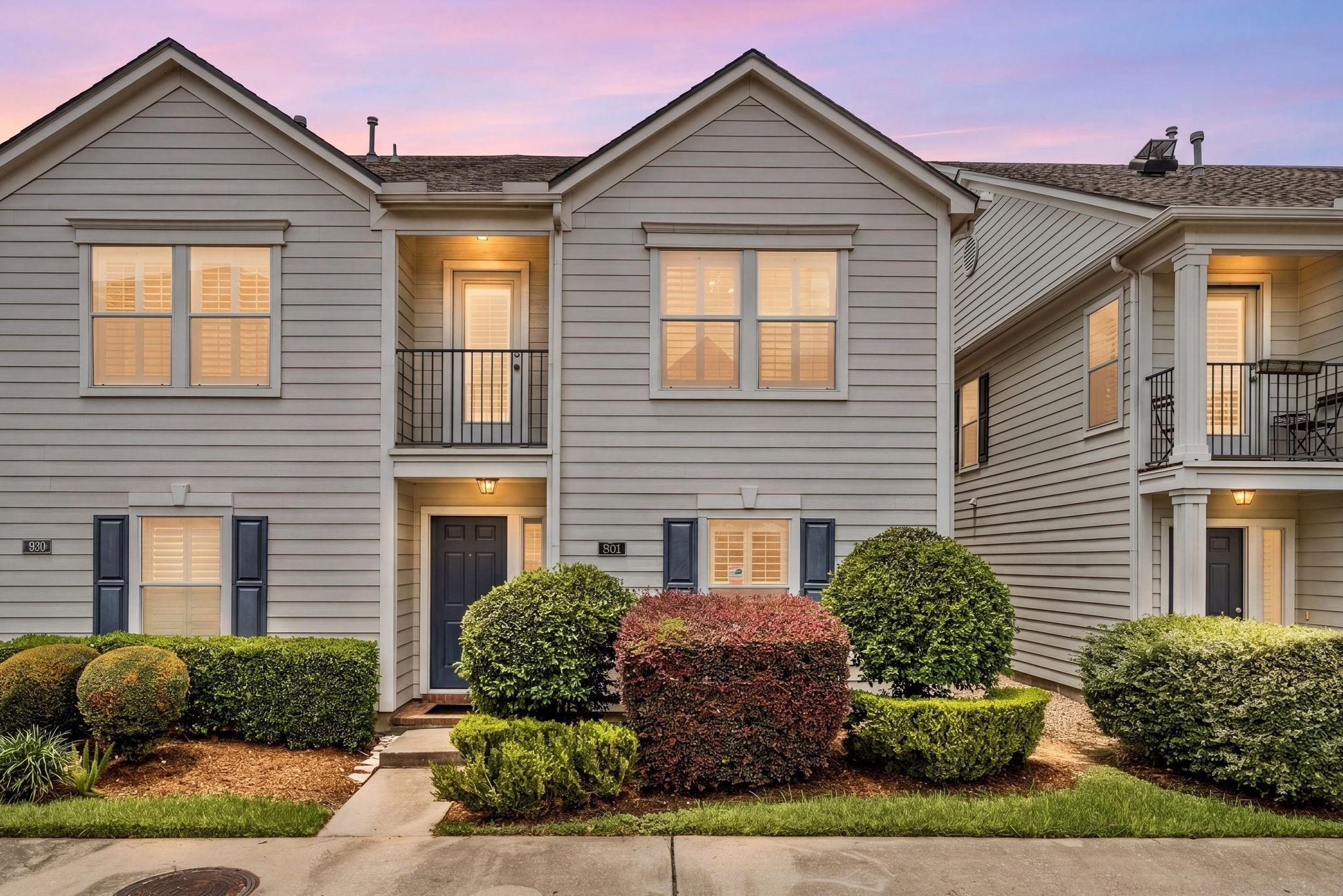 W Heights Hollow Ln, Houston, TX 77007