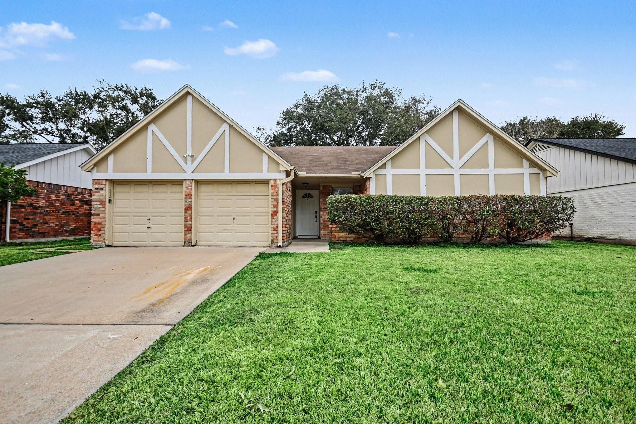Blackhawk Blvd, Friendswood, TX 77546