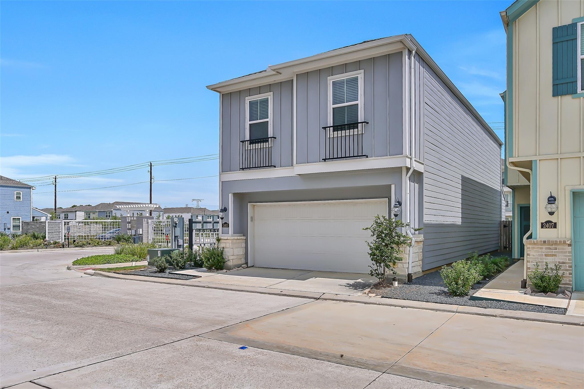 Bay Breeze Dr, Kemah, TX 77565