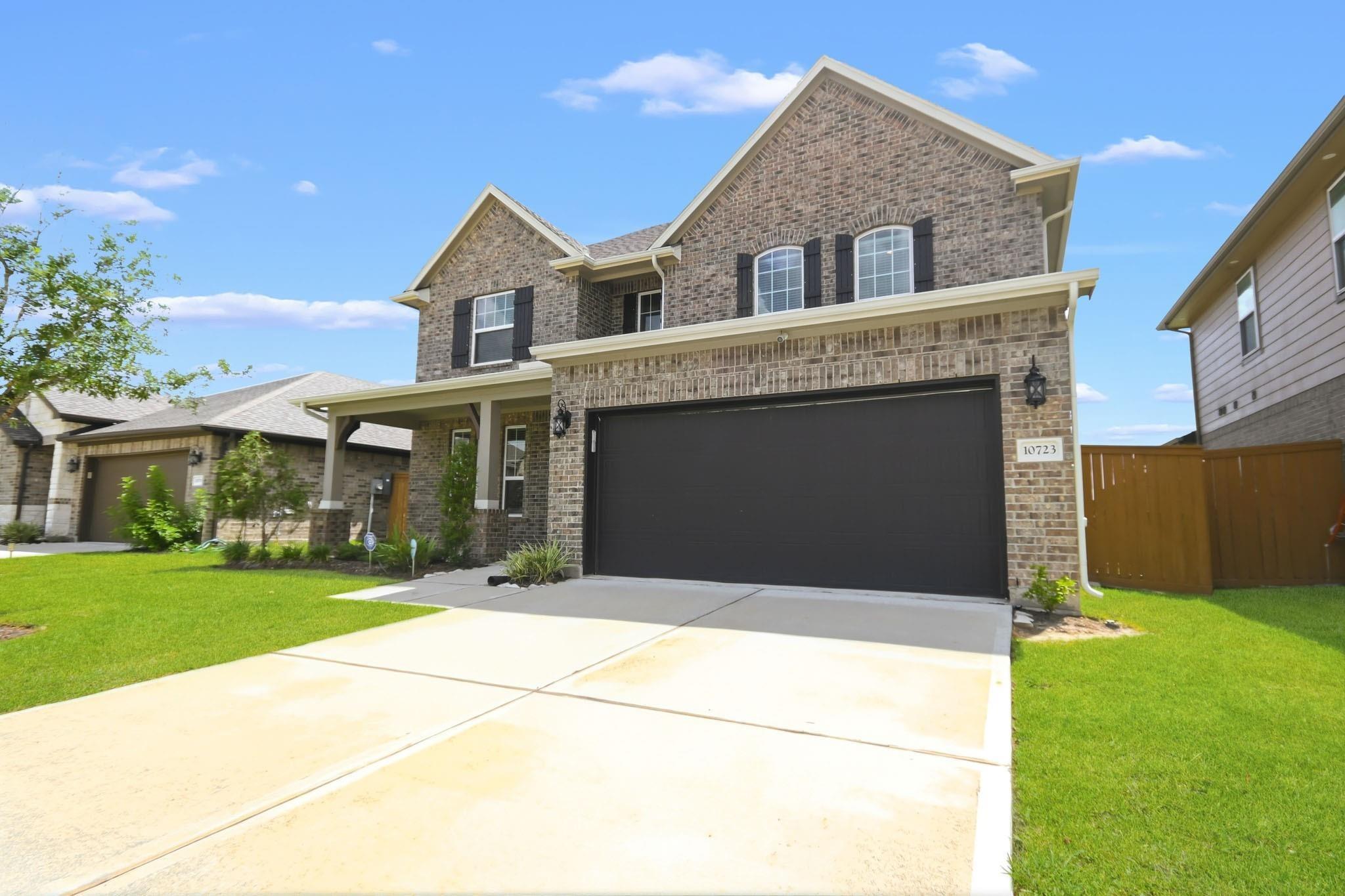 Cliffs View Dr, Rosharon, TX 77583