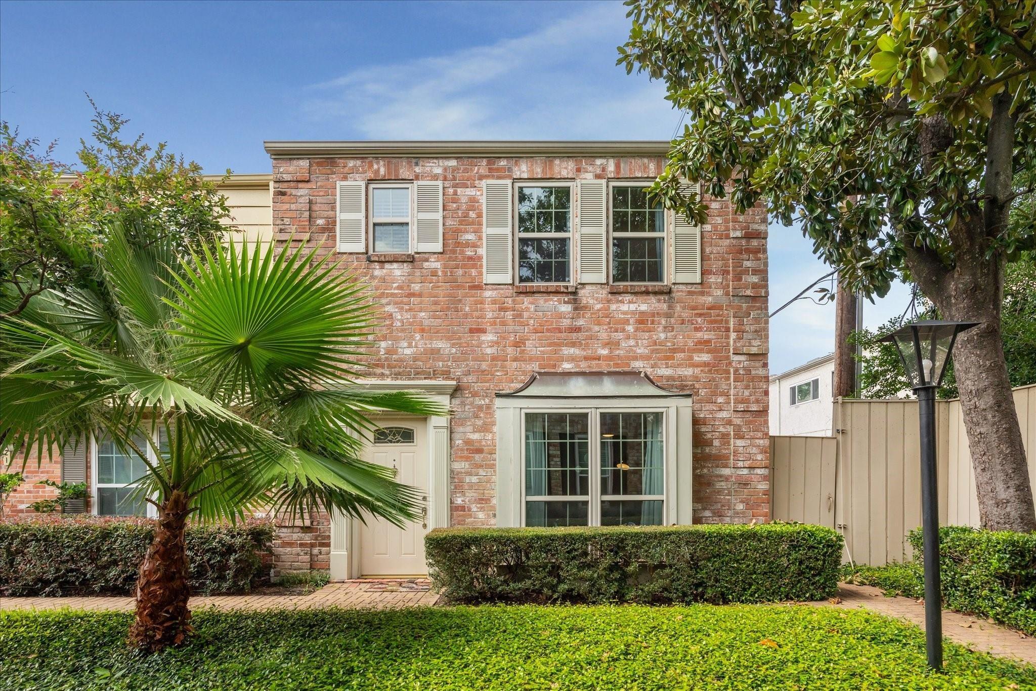 Valley Forge Dr, Houston, TX 77057