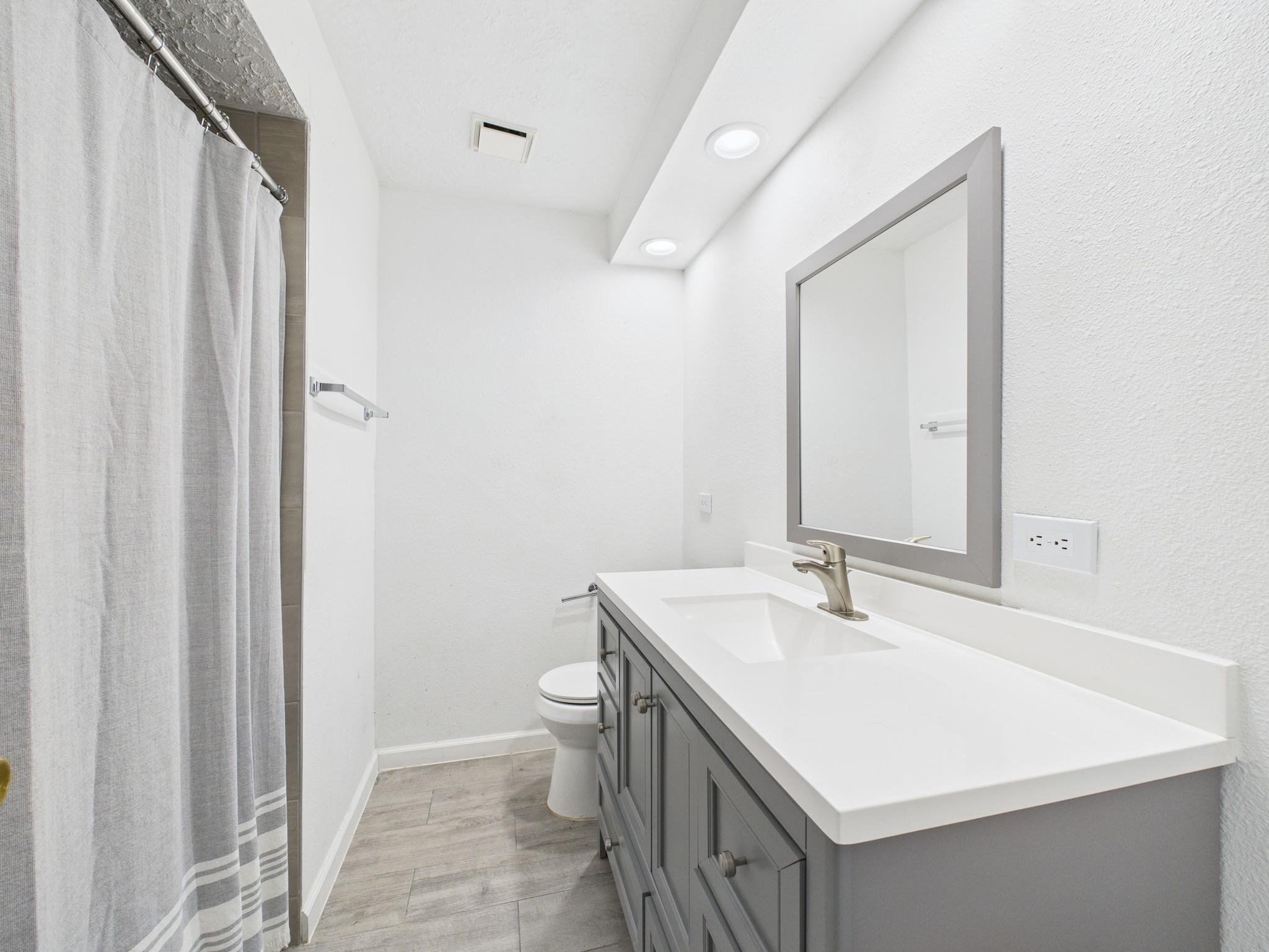 N Meadow Dr, Houston, TX 77073