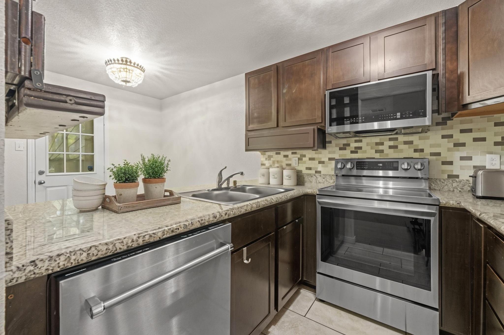 Eastchase, Montgomery, TX 77316