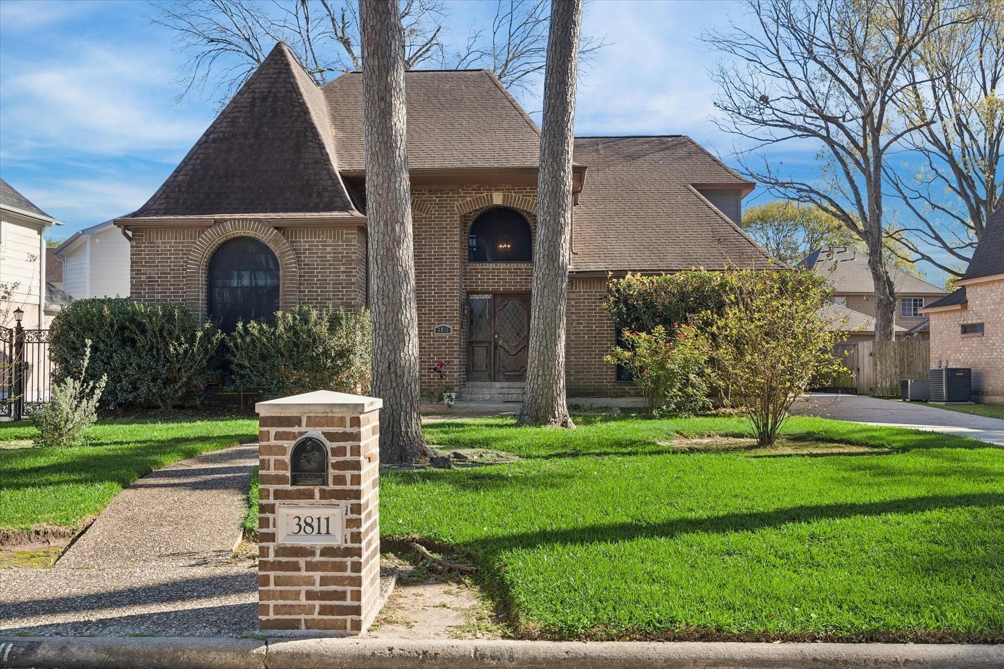 Trappers Forest Dr, Houston, TX 77088