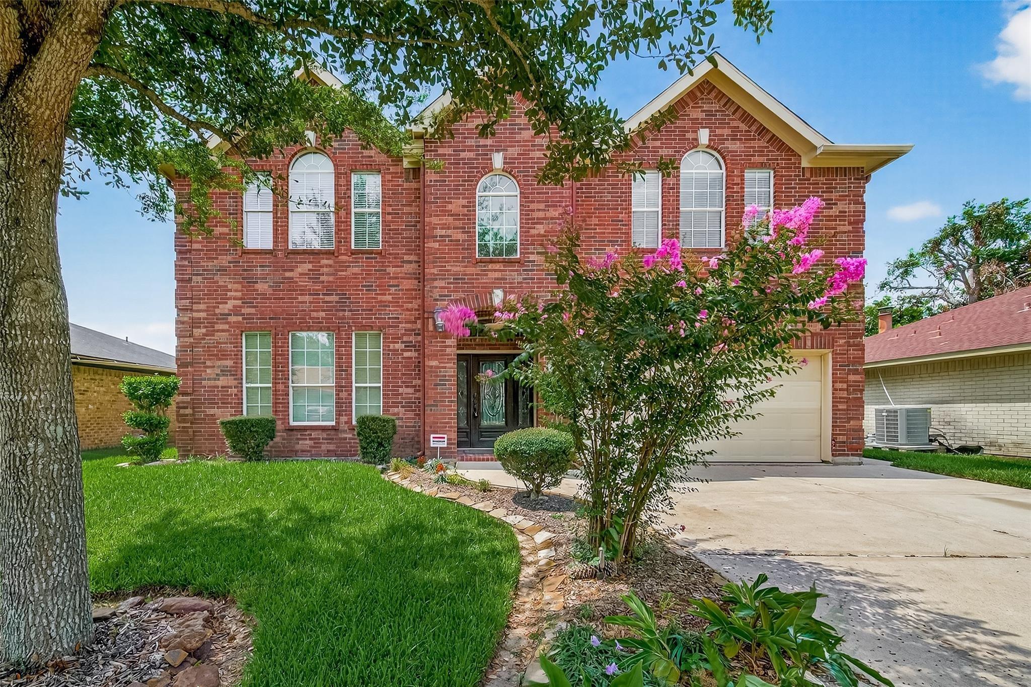 White River Dr, Pasadena, TX 77504