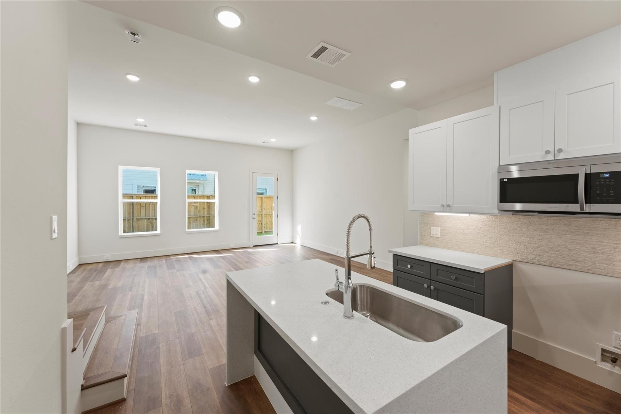Rachel St, Houston, TX 77091