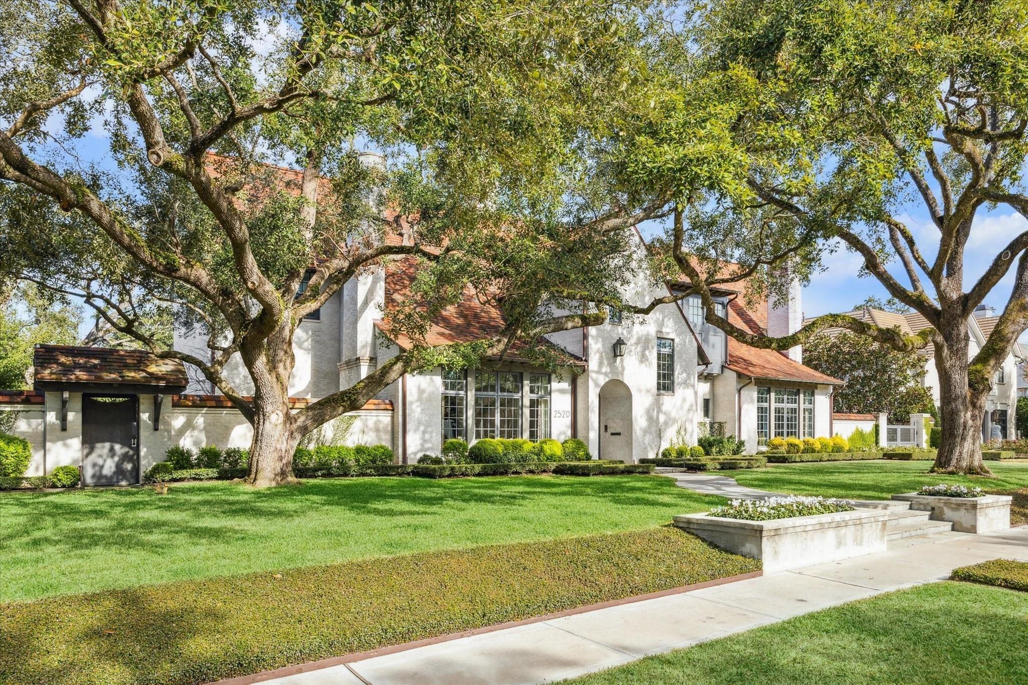 Del Monte Dr, Houston, TX 77019