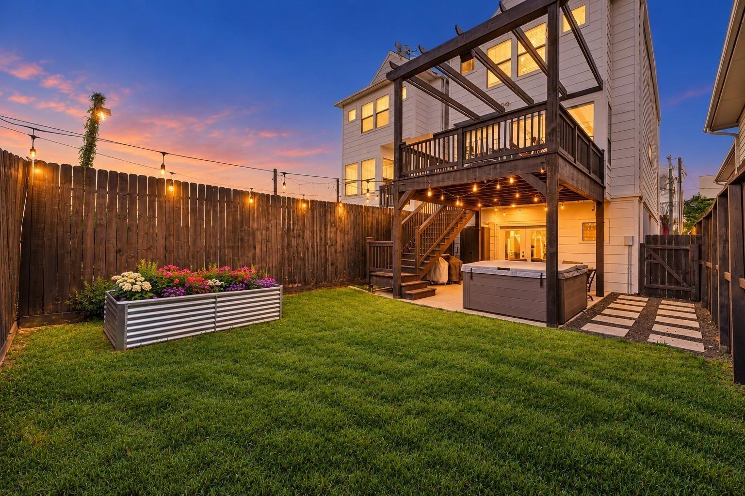 Eigel St, Houston, TX 77007