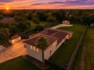 County Road 685, Rosharon, TX 77583