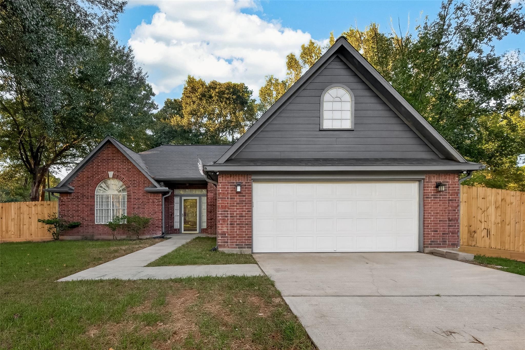 Ramblewood Dr, Magnolia, TX 77354