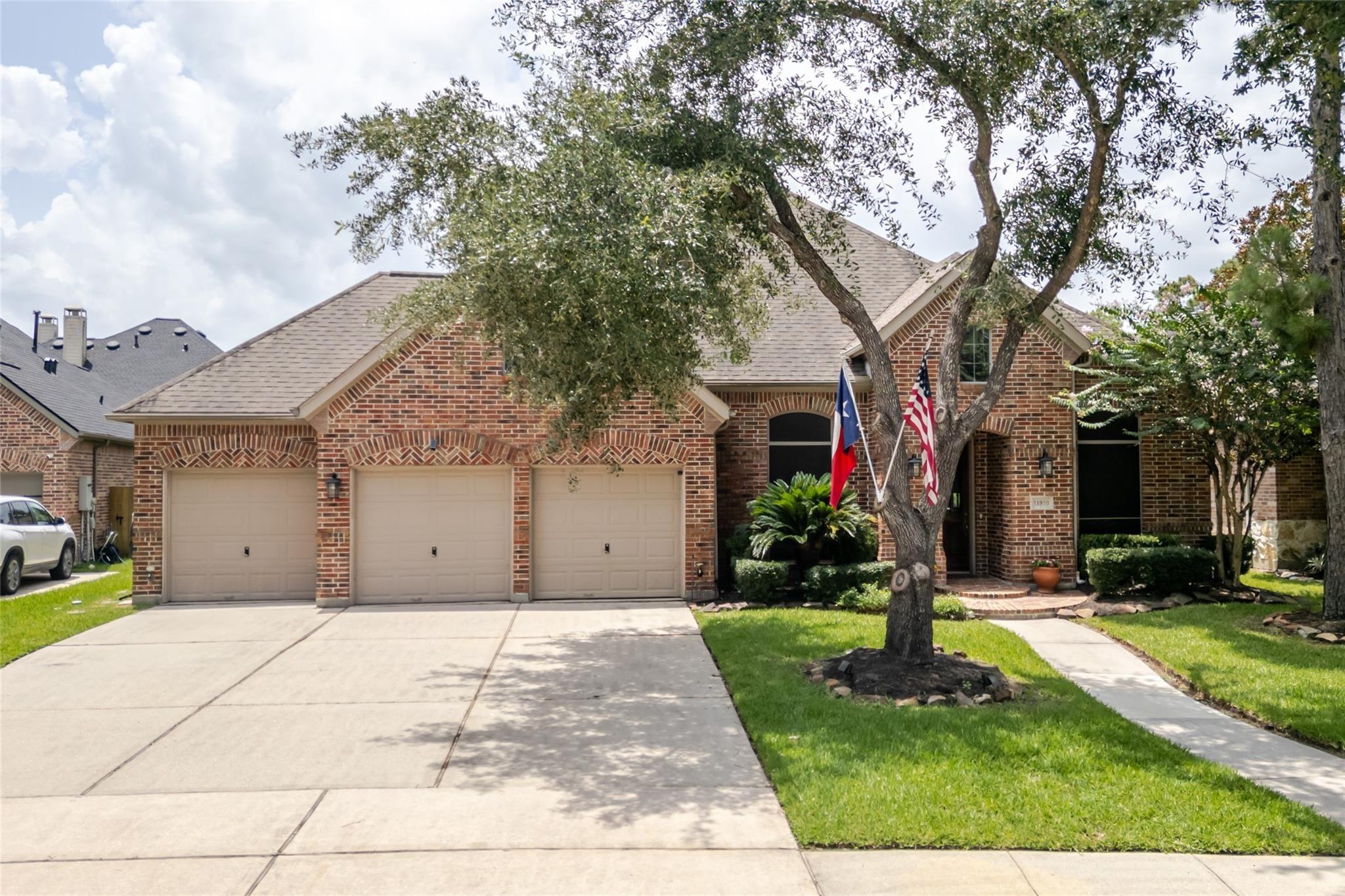 Lake Mead Ln, Humble, TX 77346