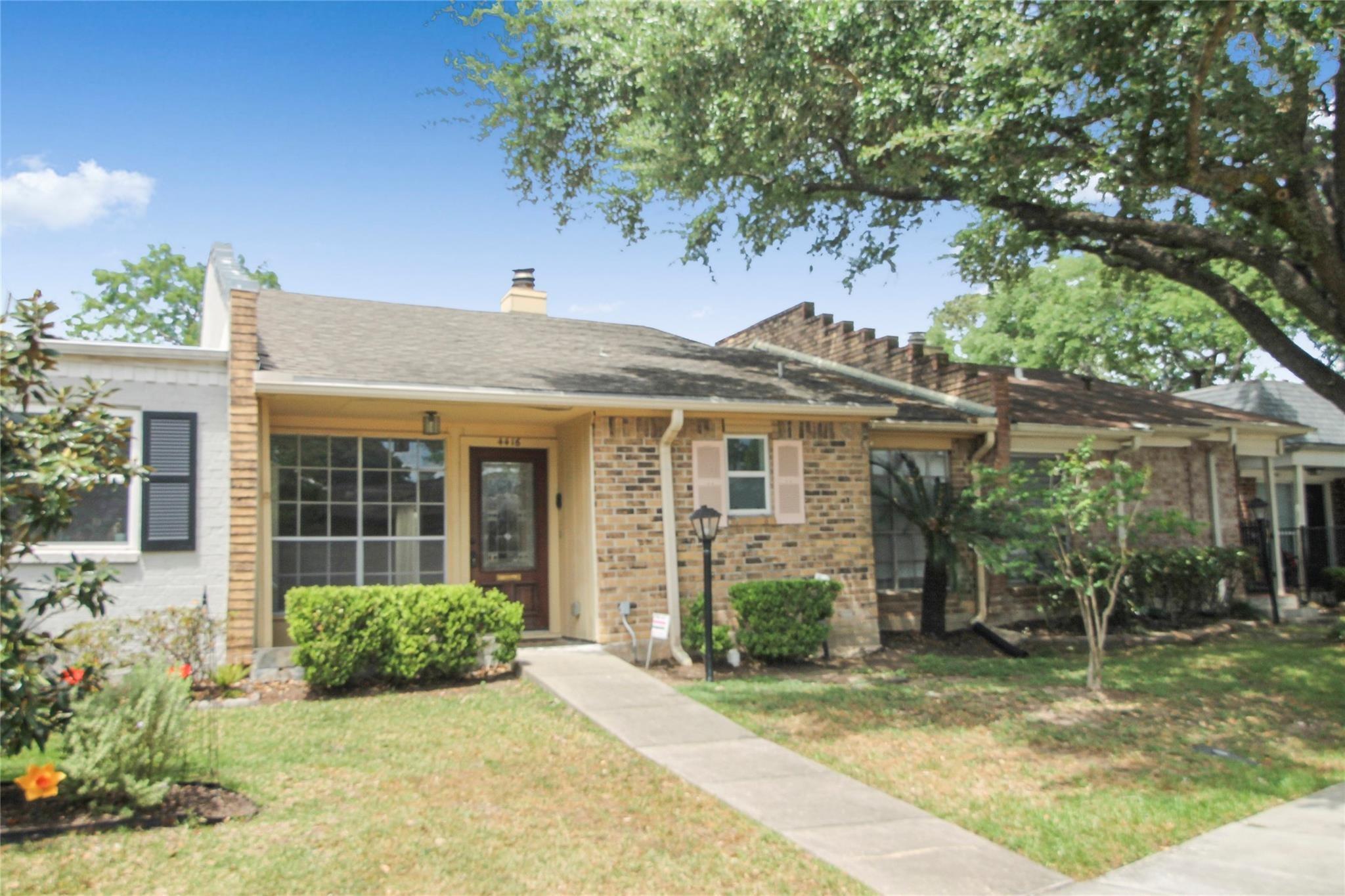 Basswood Ln, Bellaire, TX 77401