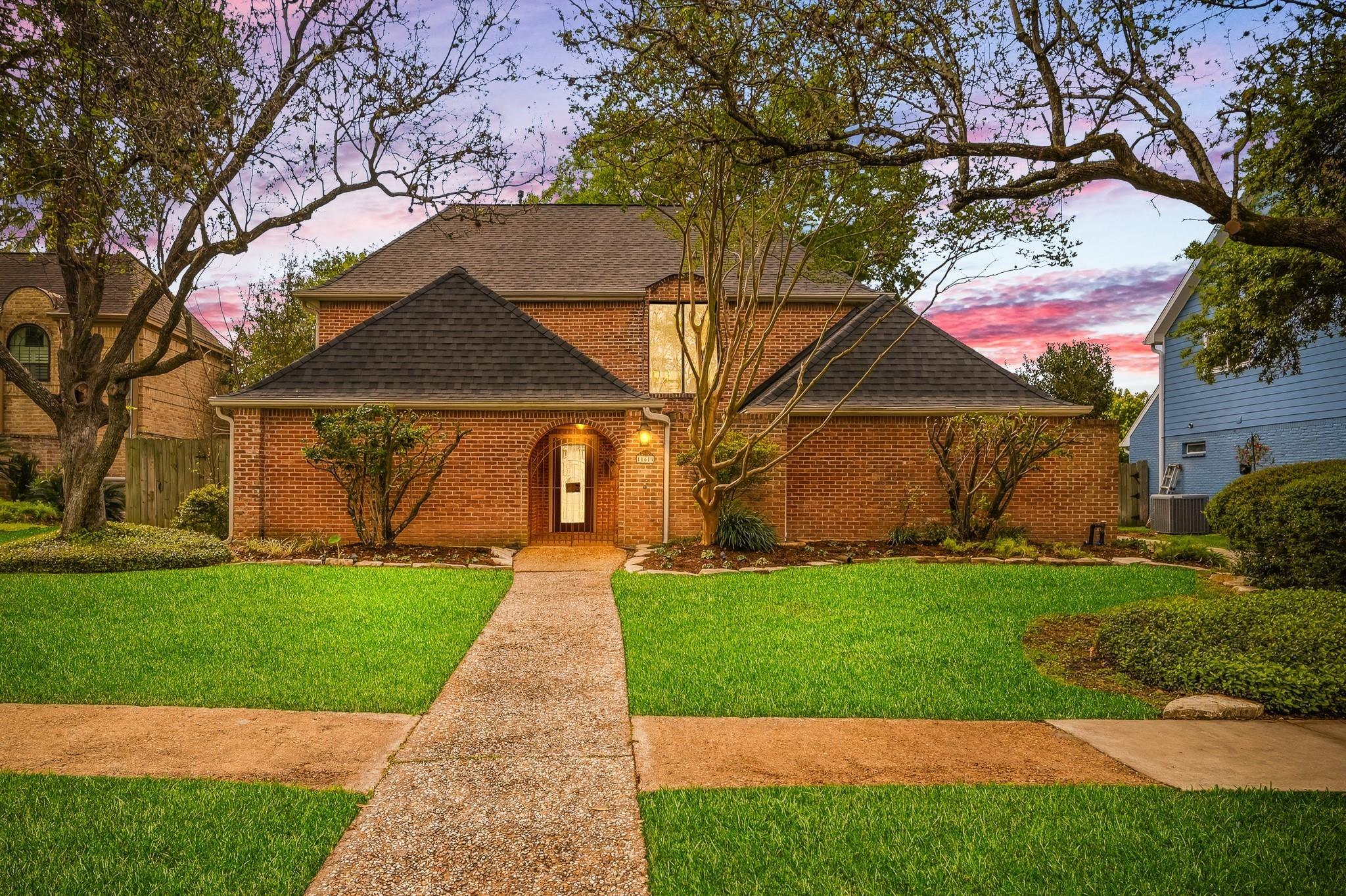Cherryknoll Dr, Houston, TX 77077