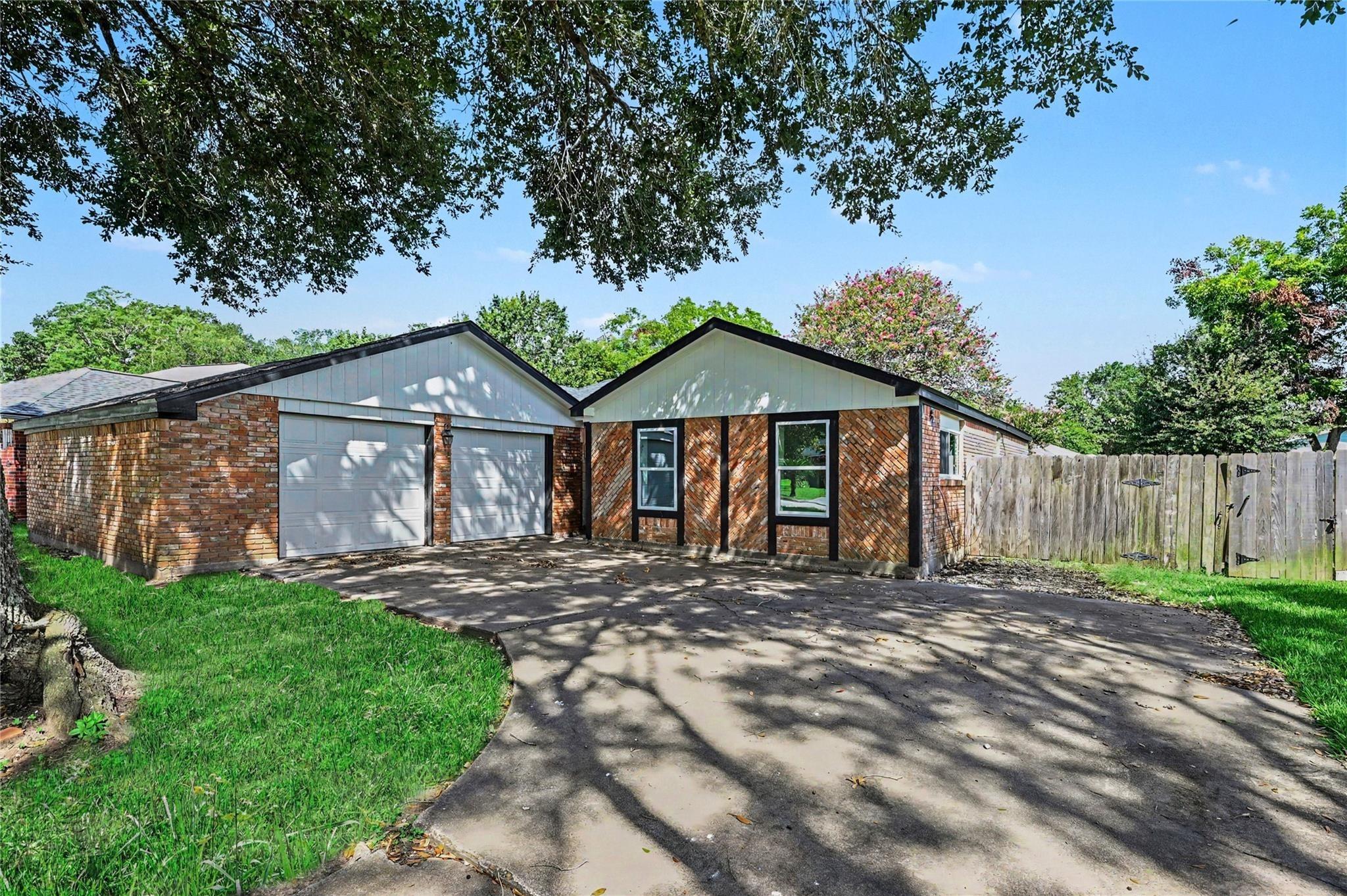Truman Cir, Rosenberg, TX 77471