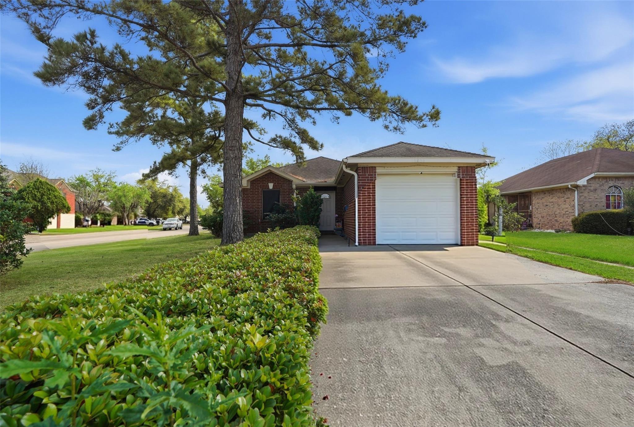 Ferness Ln, Channelview, TX 77530
