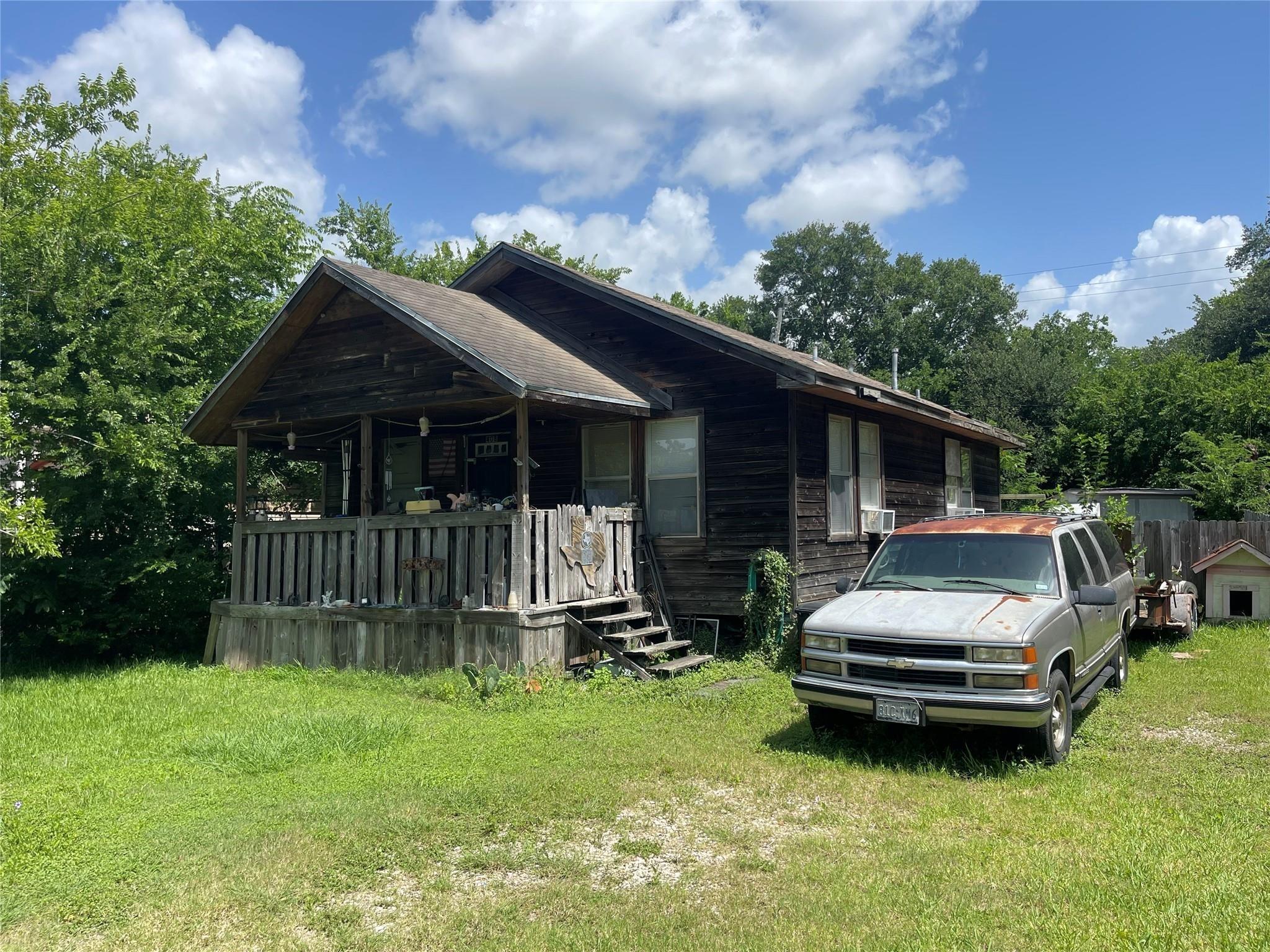 Bay Oaks Dr, La Porte, TX 77571