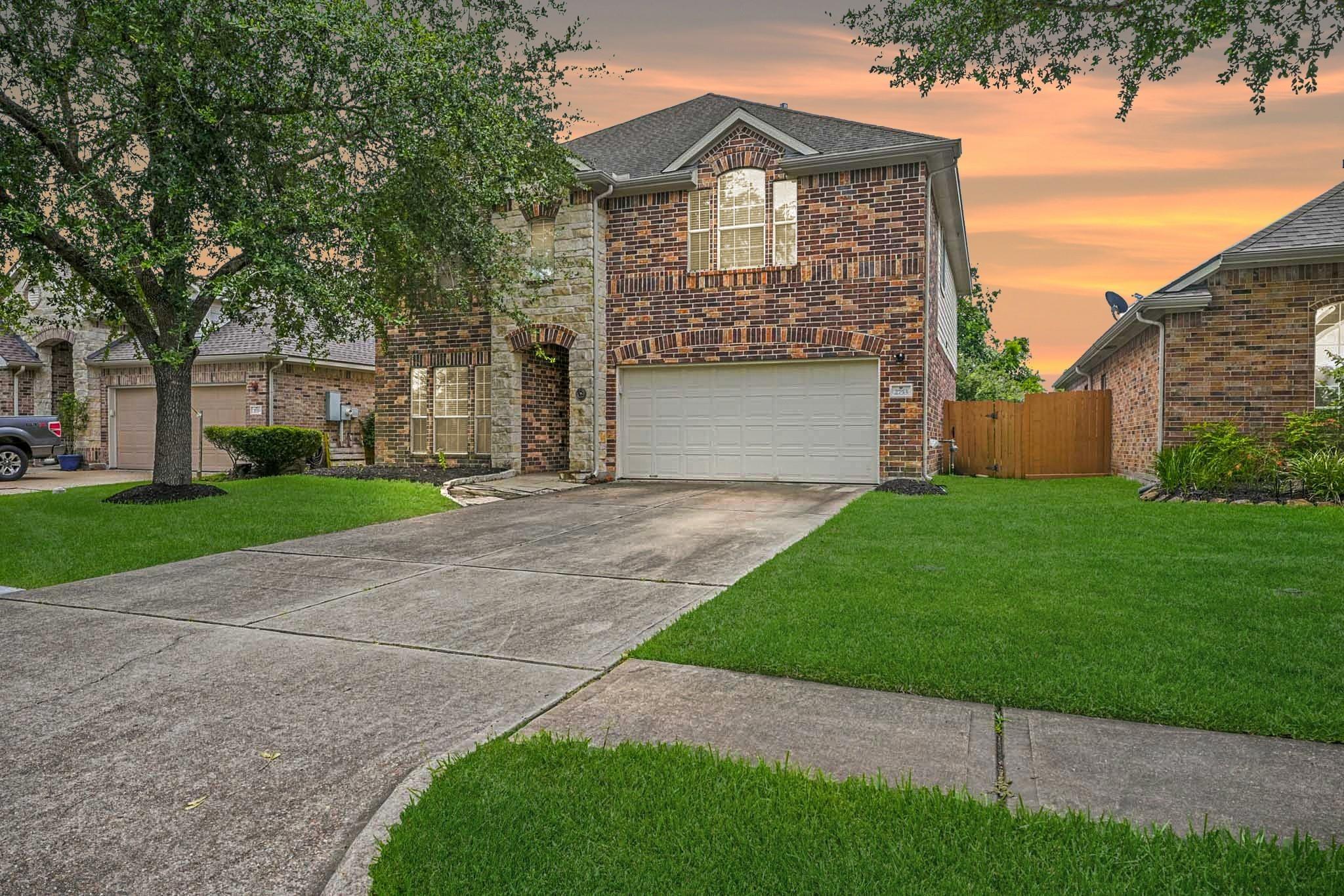 Rio Bella Ct, League City, TX 77573