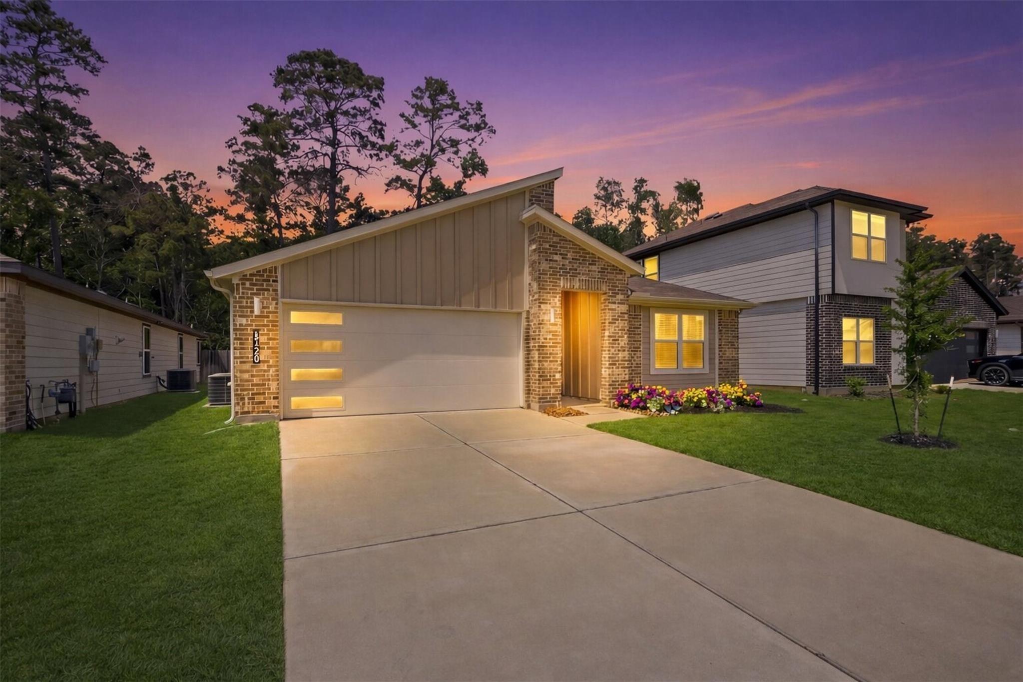 Plateau Point Trl, Conroe, TX 77384