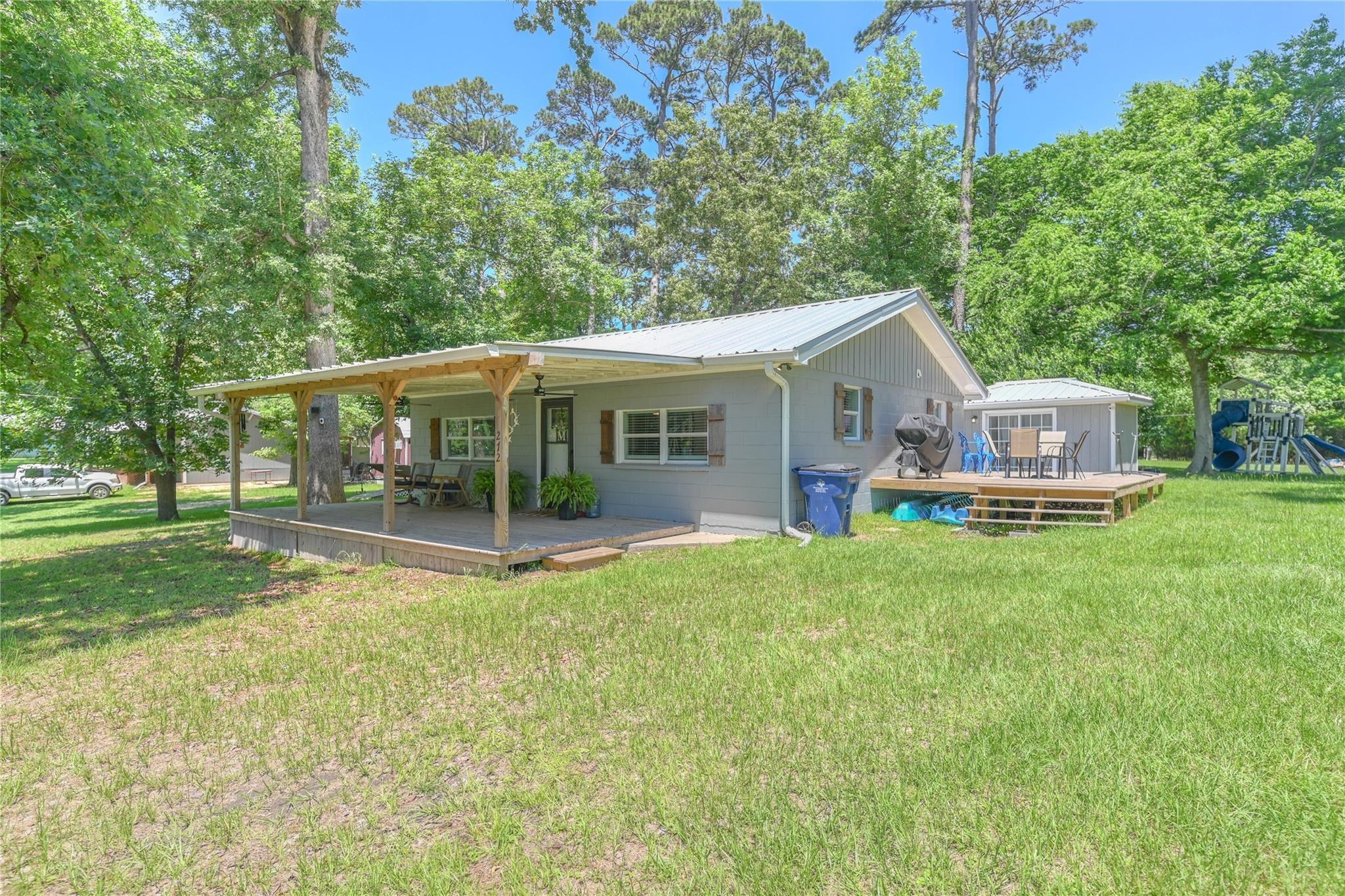 Sassafras Dr, Trinity, TX 75862