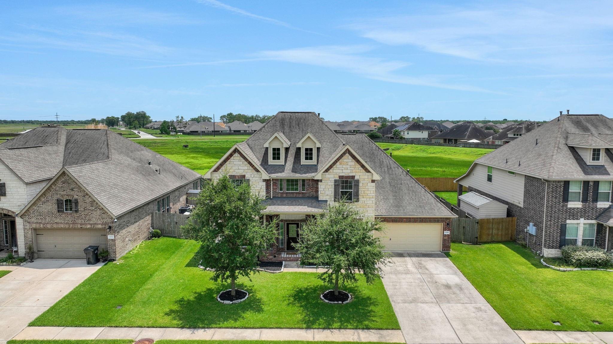 Obsidian Ln, Dayton, TX 77535