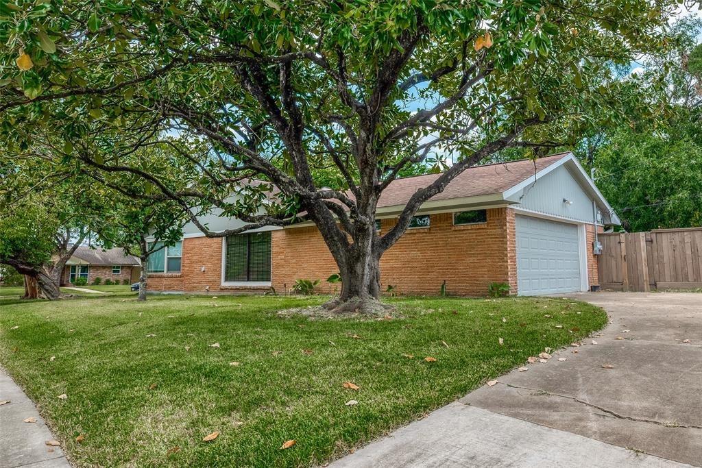 Wigton Dr, Houston, TX 77096