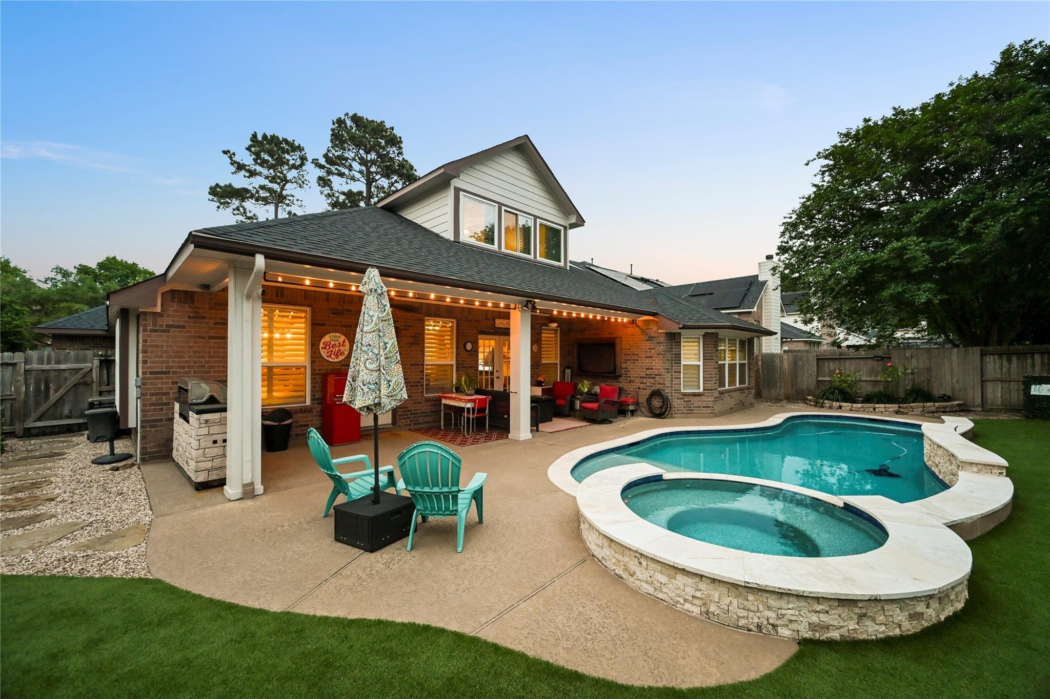 Fall River Pass Ln, Humble, TX 77346