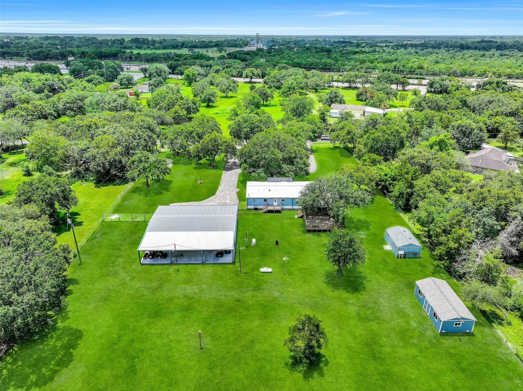 Avenue A, Alvin, TX 77511