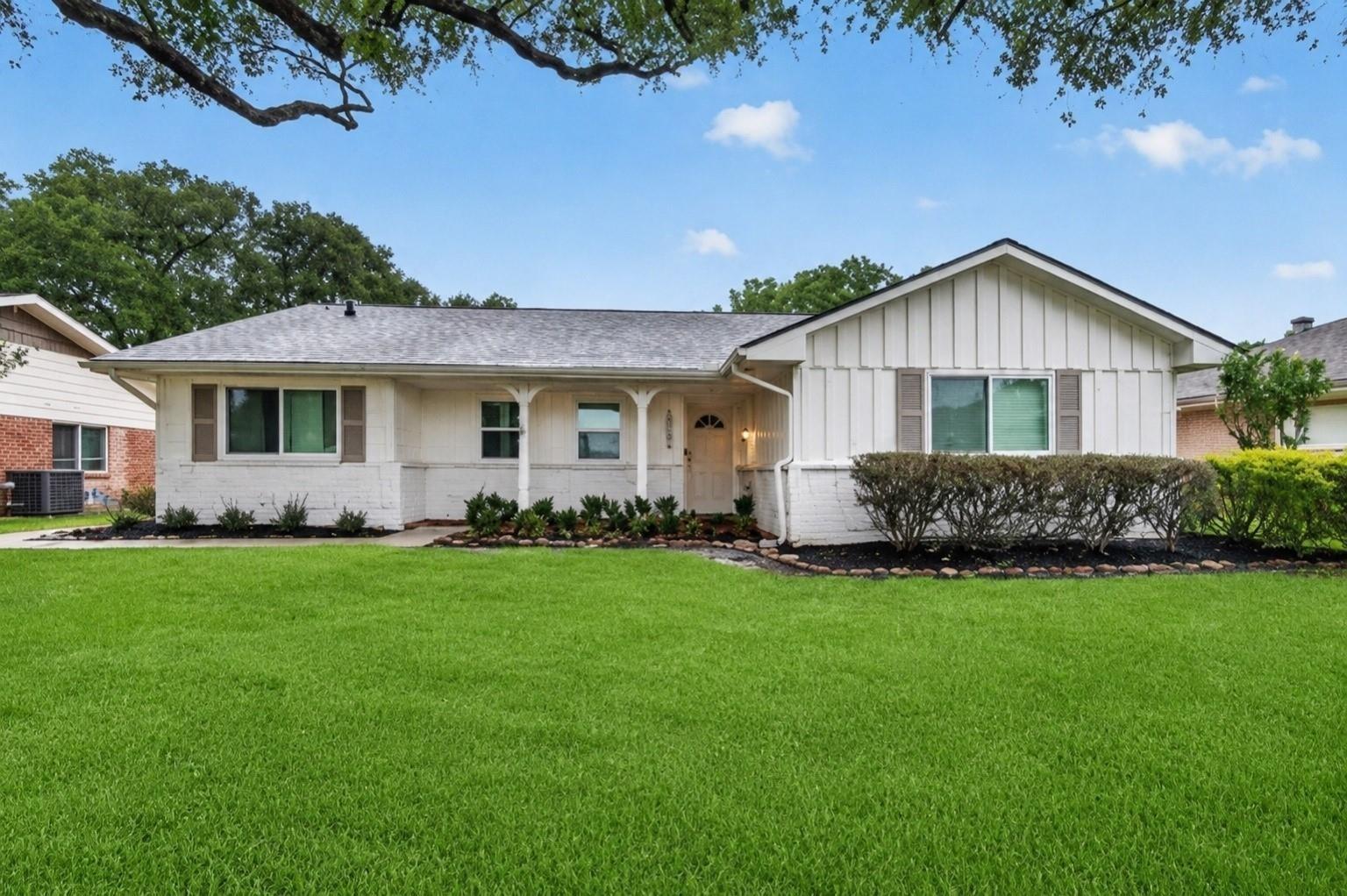 Creekbend Dr, Houston, TX 77035