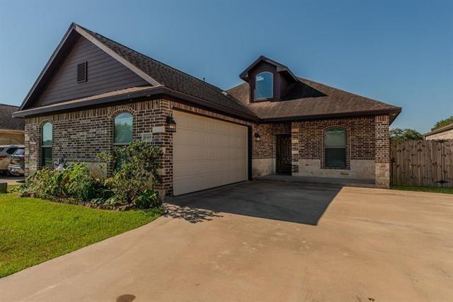 Highpoint Ave, Beaumont, TX 77708