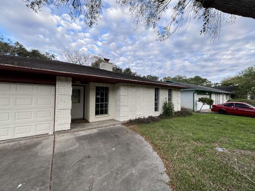 Blackhawk Blvd, Friendswood, TX 77546