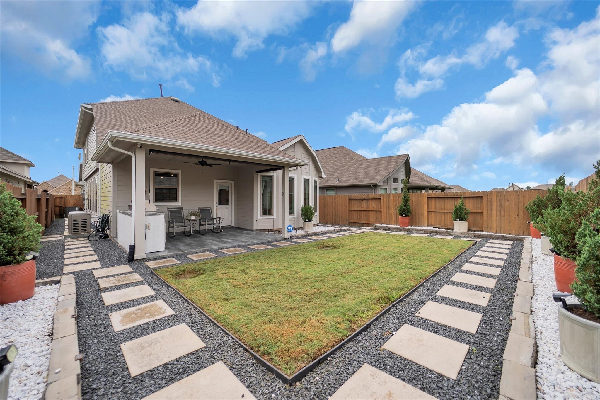 Wilde Redbud Ln, Conroe, TX 77385