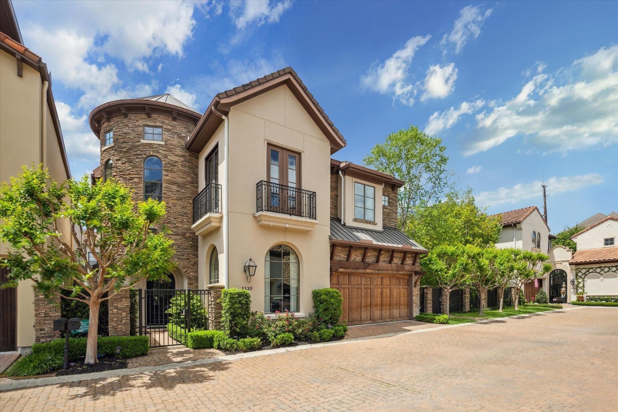 Longmont Place Ct, Houston, TX 77056