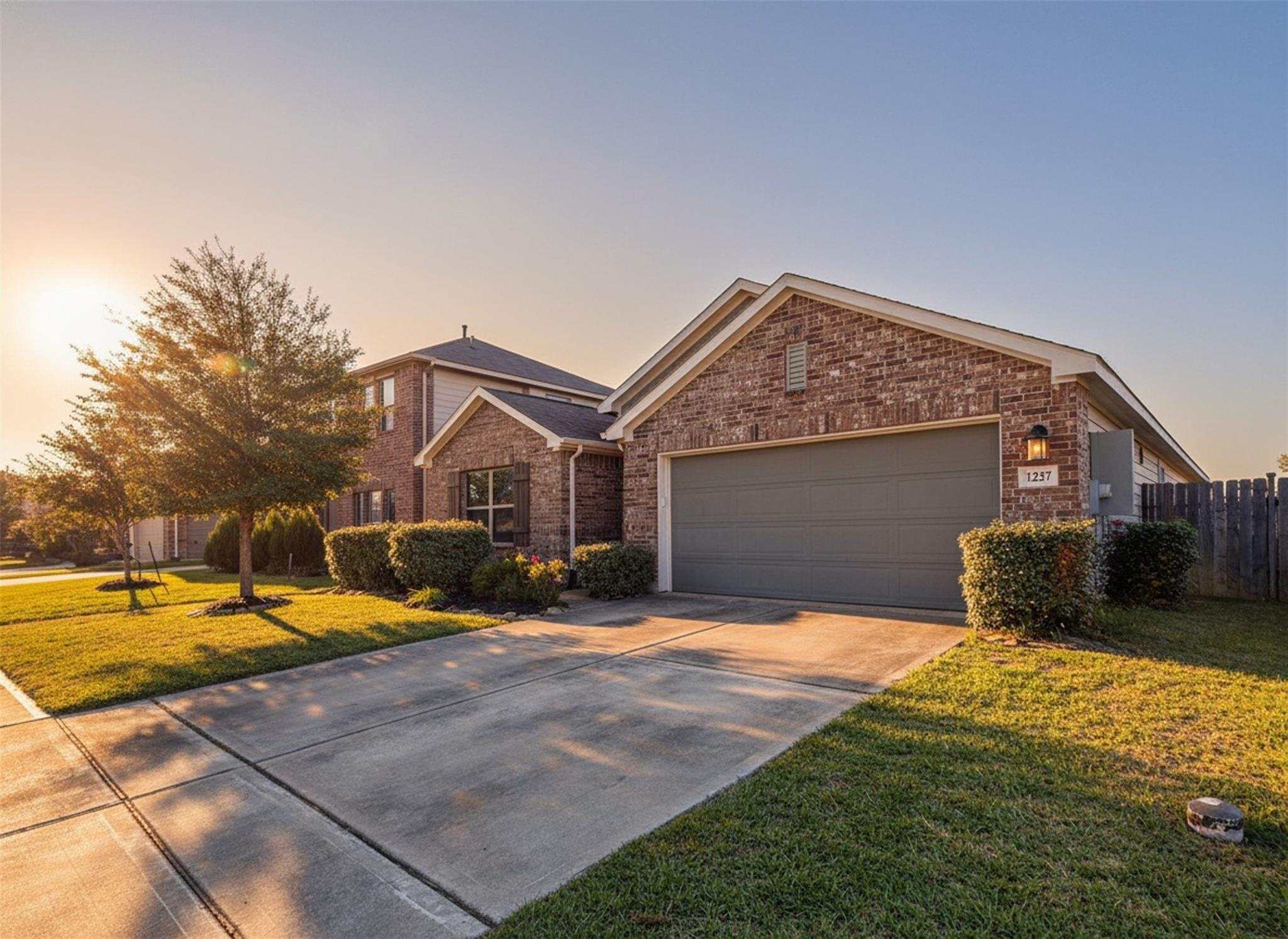 Steed Bluff Dr, Alvin, TX 77511