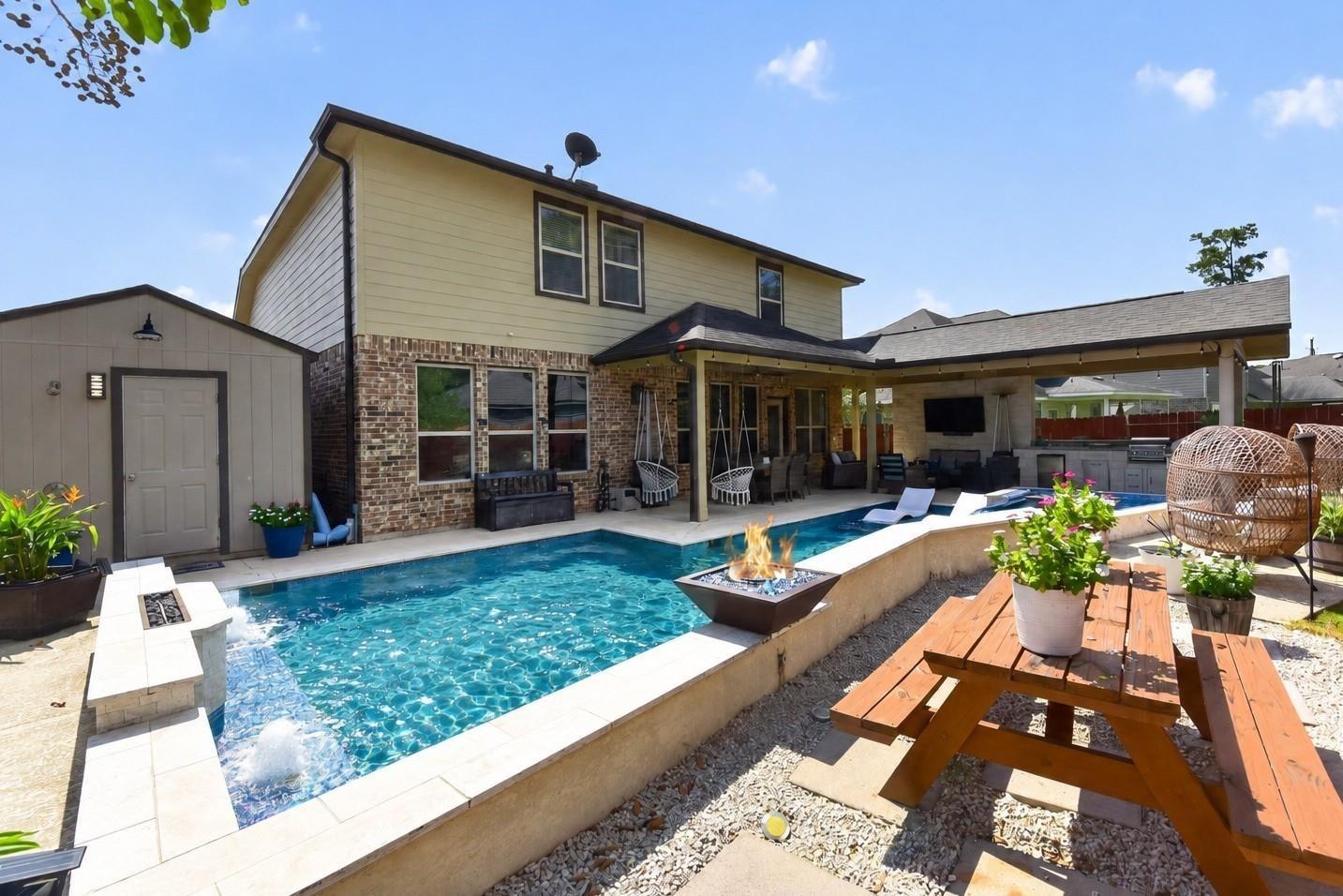 S Chamfer Way, Crosby, TX 77532