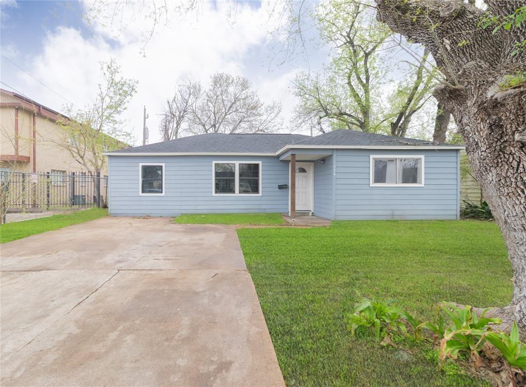 Palisade Dr, Houston, TX 77048